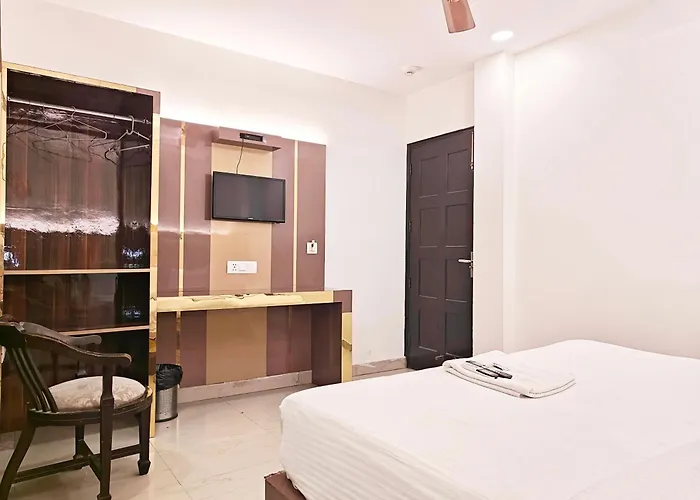 Hotel Apple Villa - New Delhi